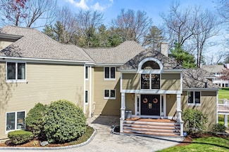 3 Choate Ln, Ipswich, MA 01938