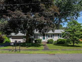 32 Coronet Cir, Feeding Hills, MA 01030