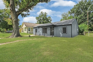 10010 Gloyna St, Houston, TX 77088