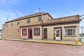 2021 Mount Troy Rd, Pittsburgh, PA 15212