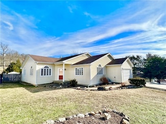 5 Horseshoe Dr, Eureka Springs, AR 72631