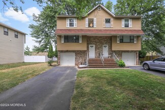 36 Dortmunder Dr, Manalapan, NJ 07726