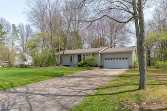 2483 Amelia Dr, Richfield, OH 44286
