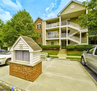 1605 Breckenridge Dr, Branchburg, NJ 08876