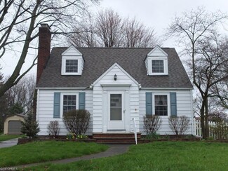3027 38th St NW, Canton, OH 44718