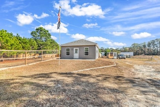 1744 Log Cabin Rd, Loris, SC 29569