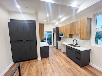 3465 1/2 Virginia Rd, Los Angeles, CA 90016