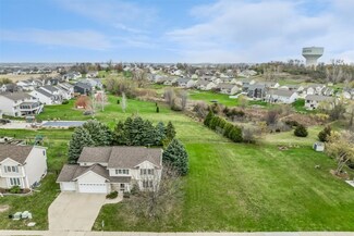 7221 Prairie Hawk Dr SW, Cedar Rapids, IA 52404