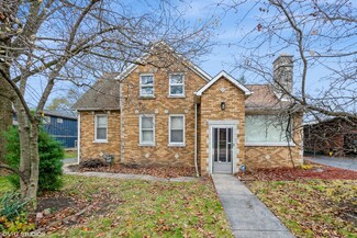 534 4th St, Lemont, IL 60439