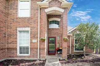 710 Mason Ln, Waxahachie, TX 75167