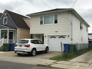 689 Mary St, Perth Amboy, NJ 08861