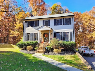 729 Lake Vista Dr, Forest, VA 24551