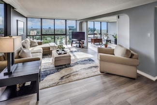 5001 Woodway Dr Unit 1704, Houston, TX 77056