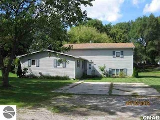 412 S Lincoln St, Saint Louis, MI 48880