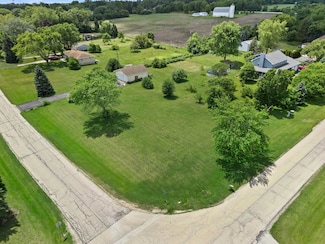 2968 Valley View Rd, Gurnee, IL 60031