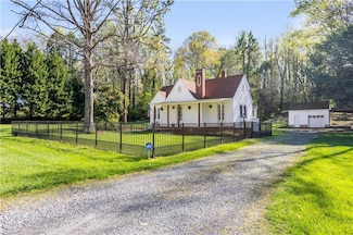 2080 Springs Rd, Mount Airy, NC 27030
