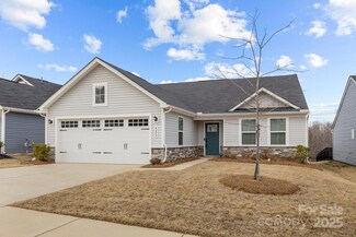 4209 Jones Creek Ln, Charlotte, NC 28215