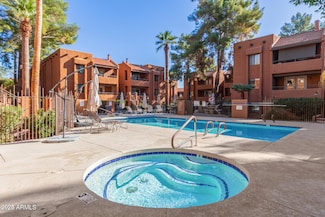 4704 E Paradise Village Pkwy N Unit 321, Phoenix, AZ 85032