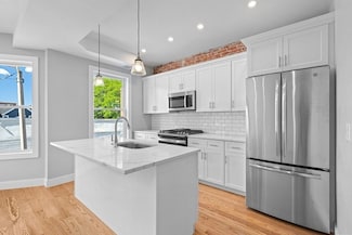 2 Mt Vernon St Unit 2, Boston, MA 02125