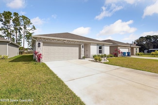 564 Alminar Ave SE, Palm Bay, FL 32909