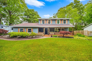 4744 Sandy Ln, Whitehall, MI 49461