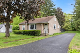43 Pleasantview St, Ludlow, MA 01056