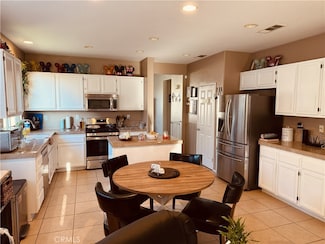 27727 Hollyoak Way, Sun City, CA 92585