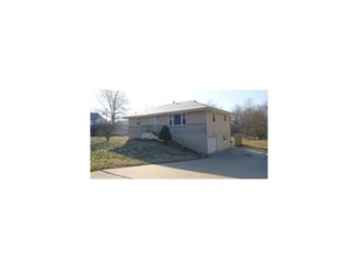 2513 NE 47th St, Kansas City, MO 64116