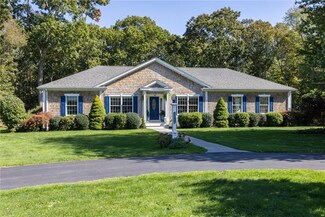 396 Congdon Dr, Wakefield, RI 02879