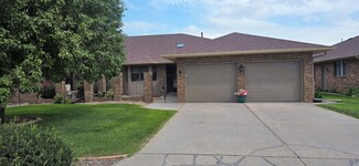 8 W 48th St, Kearney, NE 68847