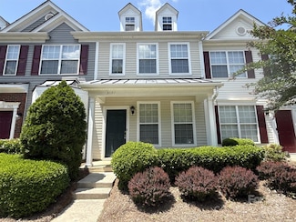 3527 Creeping Flora Ln, Charlotte, NC 28216