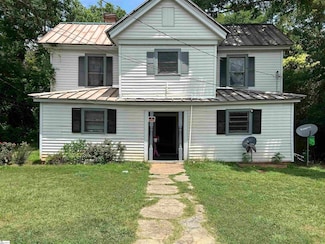 304 Jones St, Laurens, SC 29360