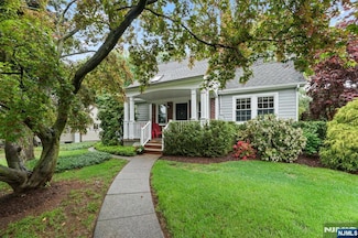 4 Westview Place, Midland Park, NJ 07432