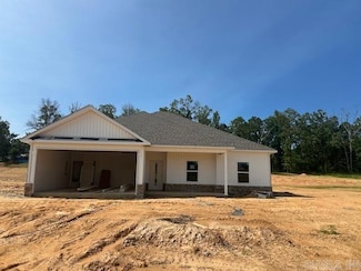 1176 Duke Dr, Bauxite, AR 72011