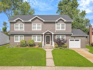 49 Ronni Dr, East Meadow, NY 11554