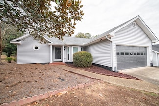 1 Lexington Cir, Phenix City, AL 36869