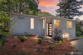 12569 37th Ave NE, Seattle, WA 98125