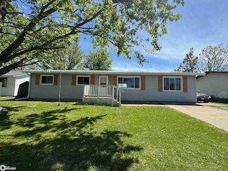 2808 Eastridge Dr, Centerville, IA 52544