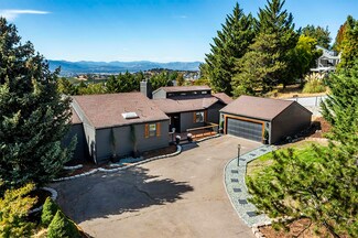 1383 Highcrest Dr, Medford, OR 97504