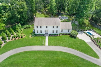 4 Blacksmith Ridge Rd, Ridgefield, CT 06877