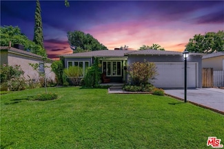 6244 Simpson Ave, North Hollywood, CA 91606