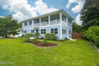 102 Leonda Dr, Beaufort, NC 28516