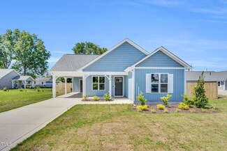 306 E Godwin St, Dunn, NC 28334