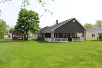5738 S County Road 210, Knox, IN 46534