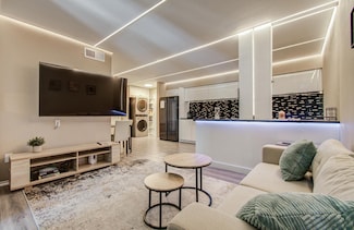 4641 Wild Indigo St Unit 433, Houston, TX 77027