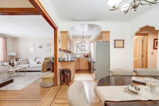 46-10 28th Ave, Long Island City, NY 11103