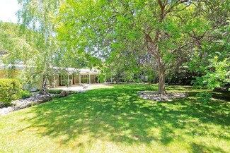 88 Stern Ln, Atherton, CA 94027