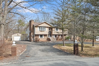 79 Foothill Rd, Albrightsville, PA 18210