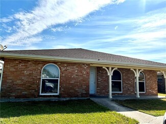 5235 Beaucaire St, New Orleans, LA 70129