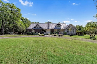 9366 Escondido Ln, College Station, TX 77845